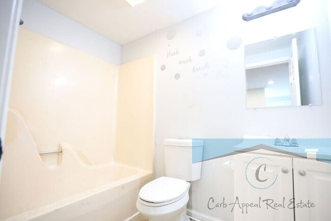 Building Photo - Newly remodeled 1 bedroom 1 bathroom