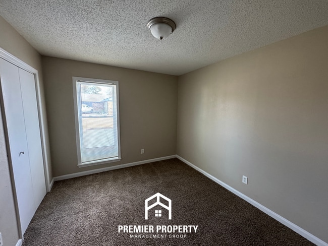 Building Photo - 6015 Harvest Hill Cove