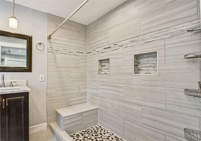 Building Photo - 2111 Paddock Cir