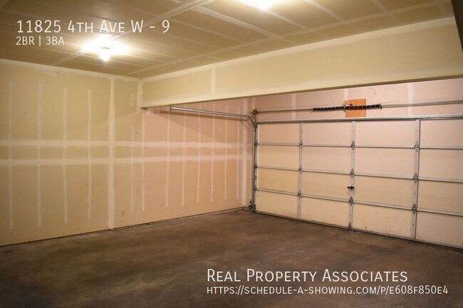 Building Photo - 11825 4th Ave W