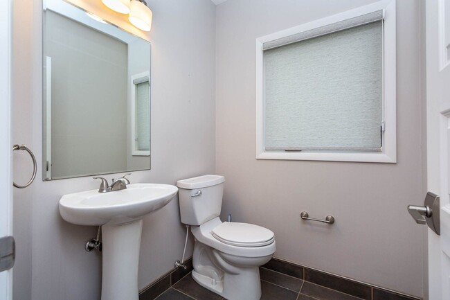 Building Photo - SOPHISTICATED COMFORT in HISTORIC FRANKLIN