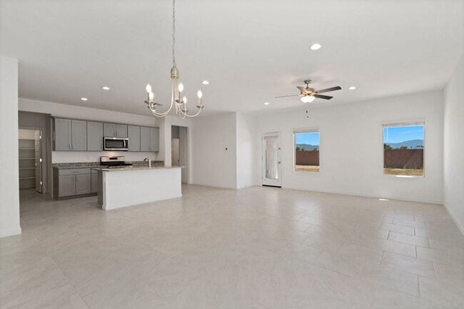 Building Photo - 13276 N Jessett Ln