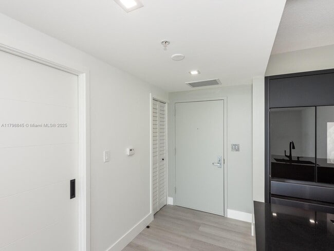 Building Photo - 325 S Biscayne Blvd