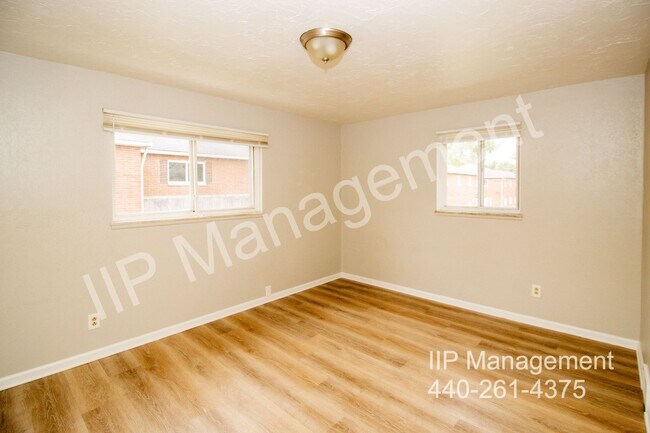 Building Photo - 23984 Banbury Cir