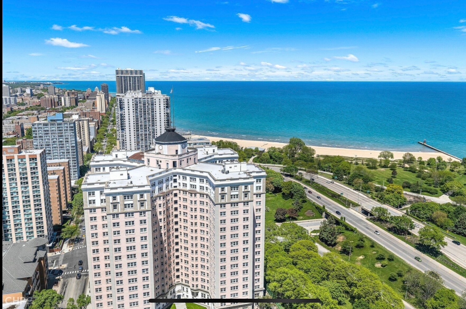 Building Photo - 5455 N Sheridan Rd