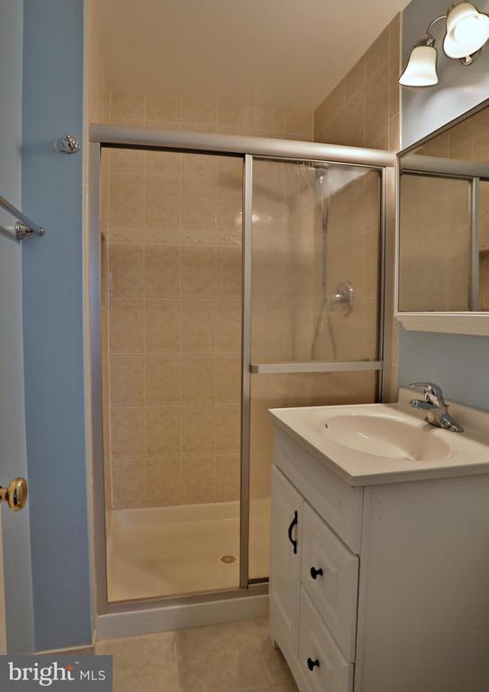 Building Photo - 3181 Welby Ct