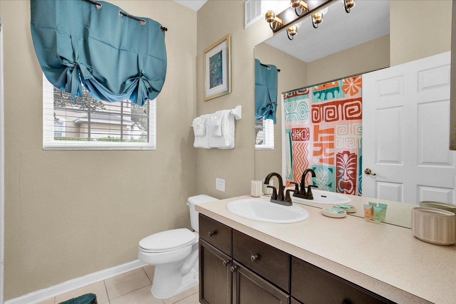 Building Photo - 2302 Silver Palm Dr
