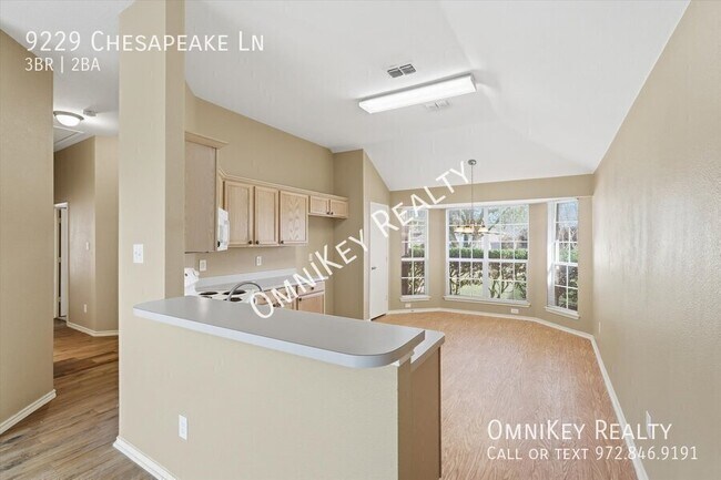 Building Photo - 9229 Chesapeake Ln