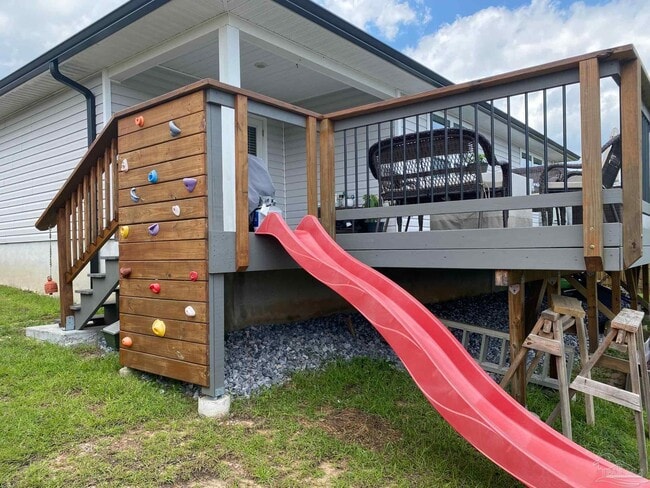 Building Photo - 5601 Guinevere Ln