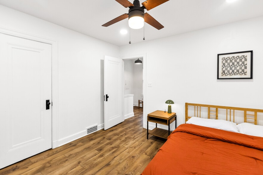 Building Photo - 1140 Trumbull Ave SE