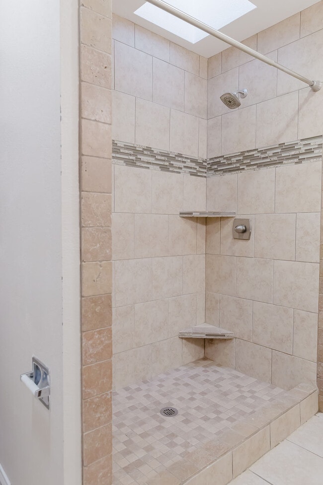 Building Photo - 1105 Gordon Blvd