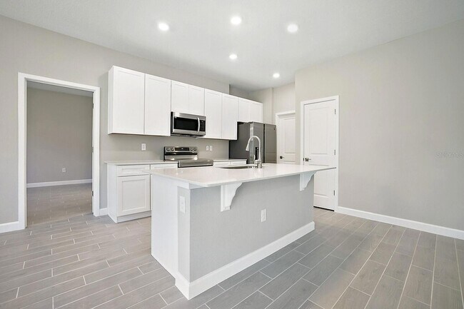 Building Photo - 5096 SW 154 Loop