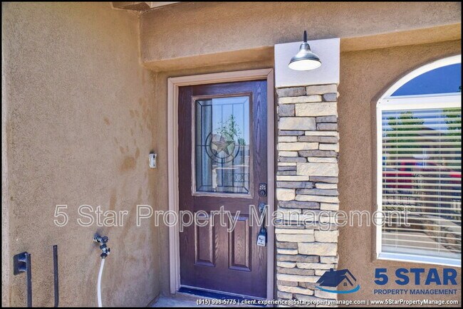 Building Photo - 703 Lt Joe Magellanes Rd