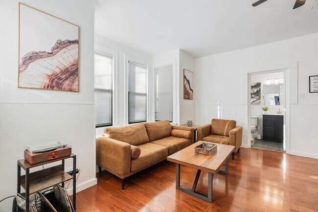 Building Photo - 3532 Greenwood Blvd