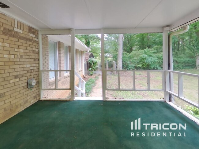 Building Photo - 4124 Lauada Dr