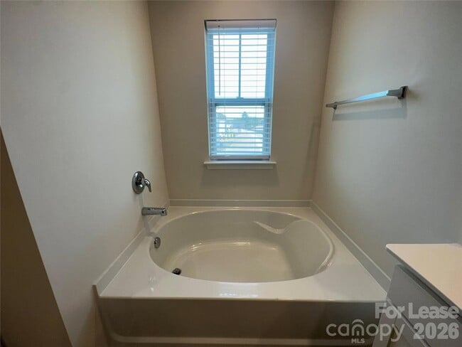 Building Photo - 10749 Adair Wds Dr