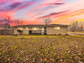 Building Photo - AVAILABLE NOW! Charming 3-Bed Home with Spacious Yard in Van Buren Township