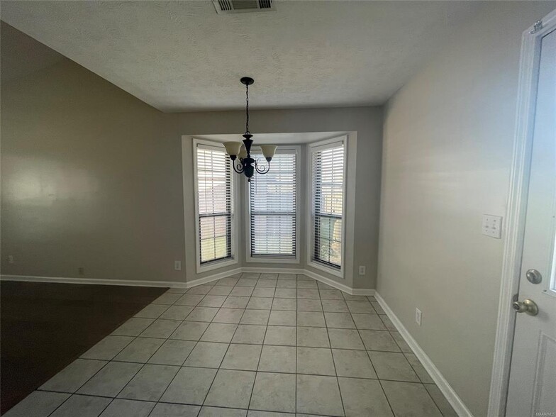 Building Photo - 316 Halter Ridge