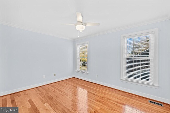 Building Photo - 46564 Hampshire Station Dr