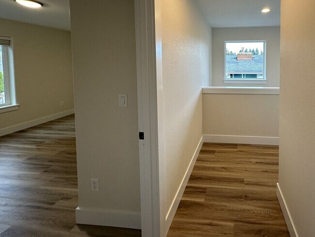 Building Photo - BOONE661-663 -NEW