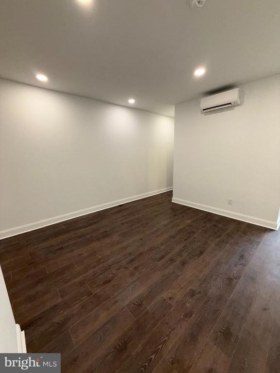 Building Photo - 2028 Druid Hill Ave