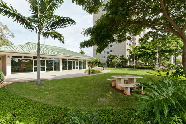 Building Photo - Plantation Town Apartments #112