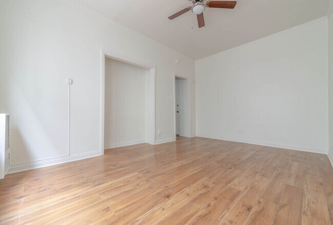 Interior Photo - cor400