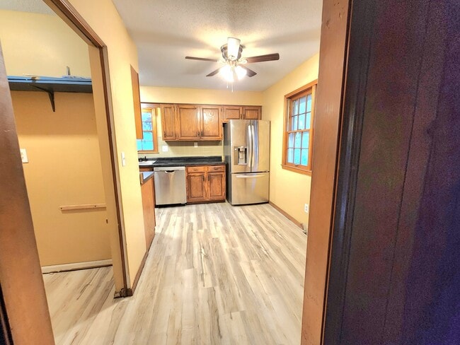 Laundry room - 7325 N Brooklyn Ave