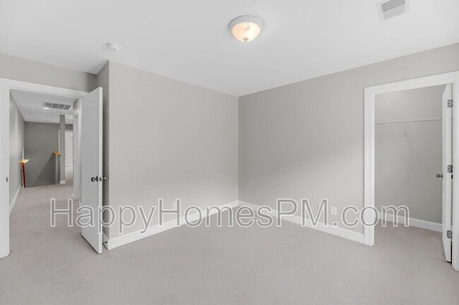 Building Photo - 2932 Sugarberry Ln
