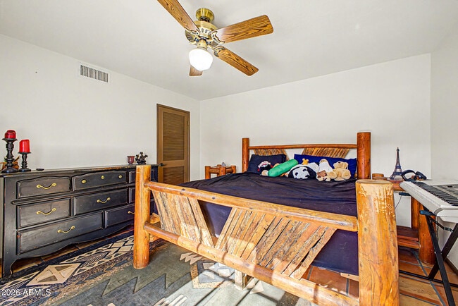 Building Photo - 6510 E Dixileta Dr