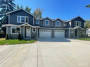 Building Photo - NIce Bremerton Townhouse