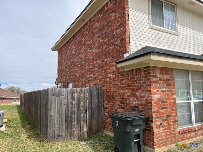 Building Photo - 2709 Vernice Loop