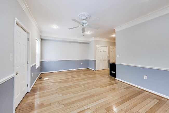 Building Photo - Spacious Deanwood Single-Family Home with Off-Street Parking