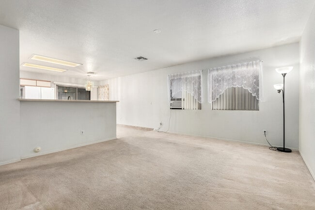 Building Photo - 1116 S 53rd St