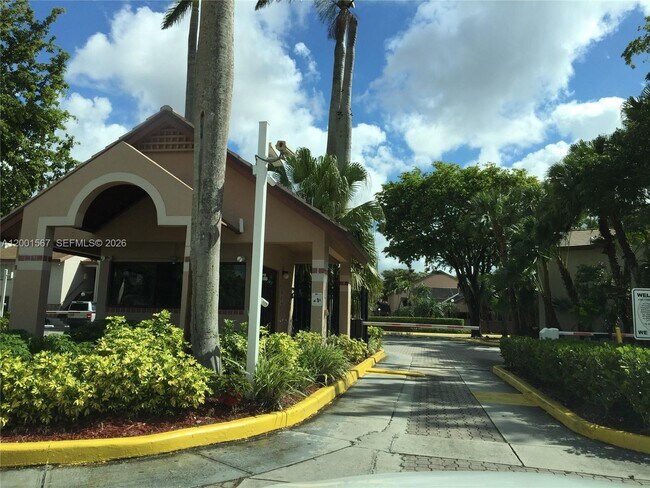 Building Photo - 9223 SW 141st Pl