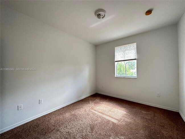 Building Photo - 7988 SW 165th Ct