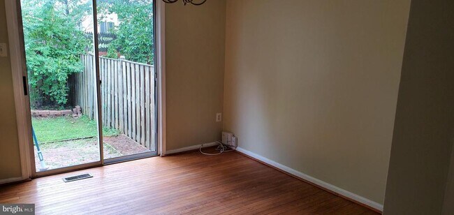 Building Photo - 10612 Tuppence Ct
