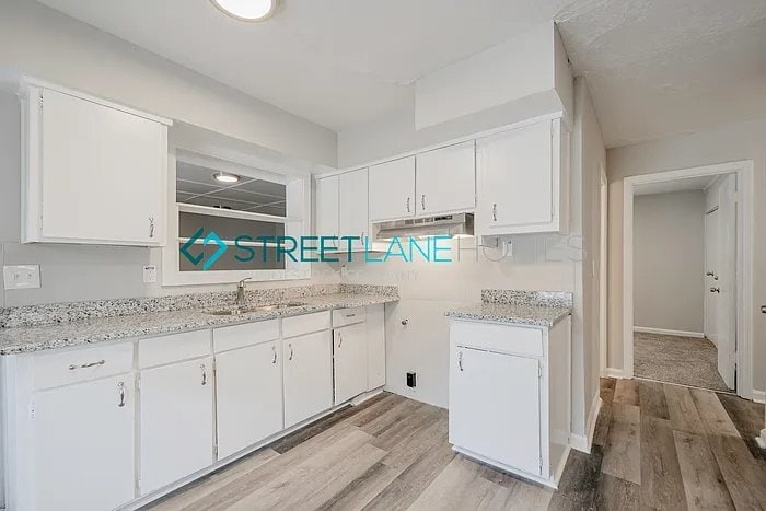 Building Photo - 1916 Wellborn Dr