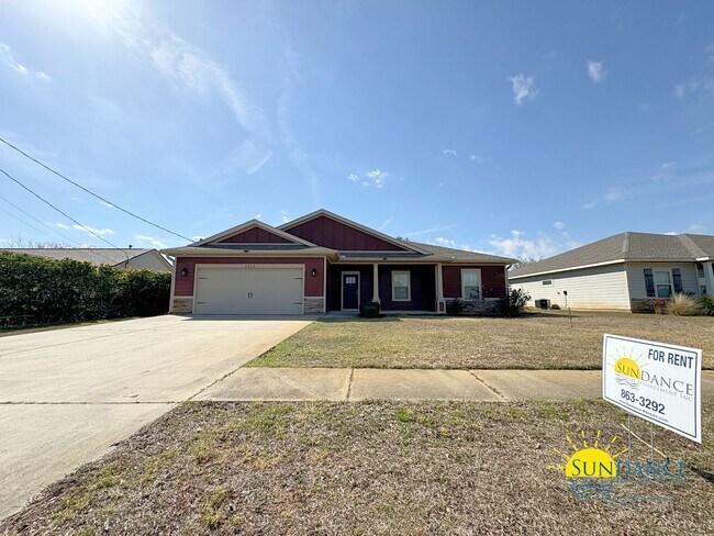 Building Photo - Exquisite 4 Bedroom Home in Navarre Near Beaches & Amenities!