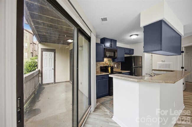 Building Photo - 8157 Cedar Glen Dr