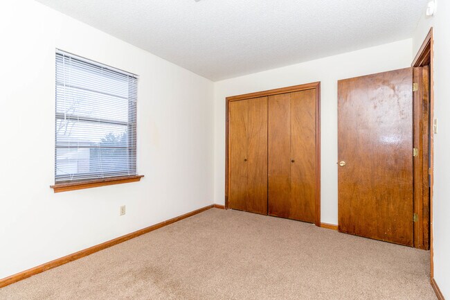 Building Photo - 1617-1619 Handley Place