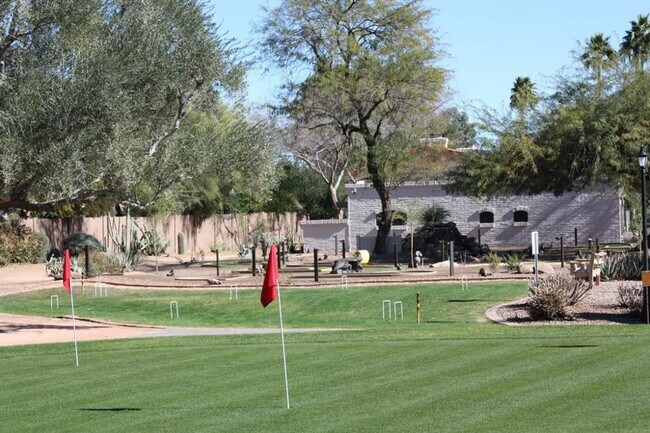 Building Photo - 6302 E Camelback Rd