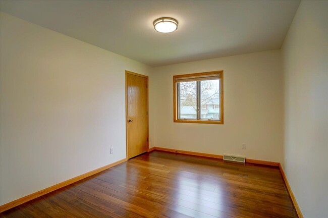 Building Photo - 5117 Hackney Way