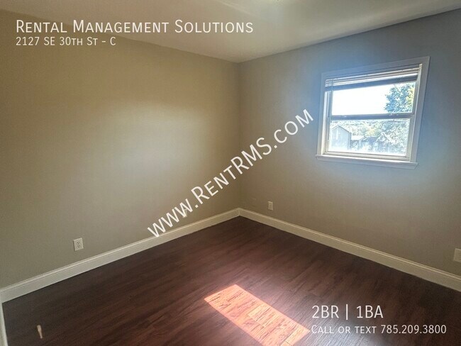 Building Photo - 2127 SE 30th St