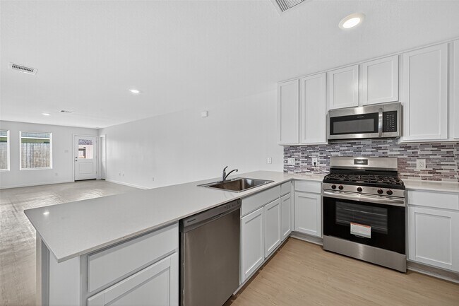 Building Photo - 6818 Eastern Cottonwood Ln
