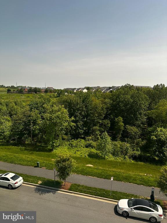 Building Photo - 23520 Overlook Park Dr