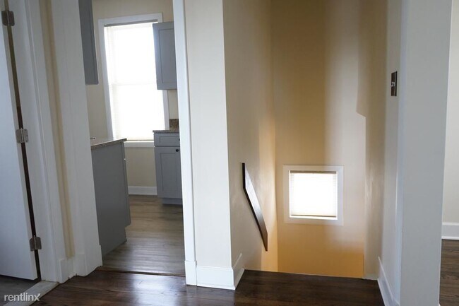 Building Photo - 5204 Leeds Ave