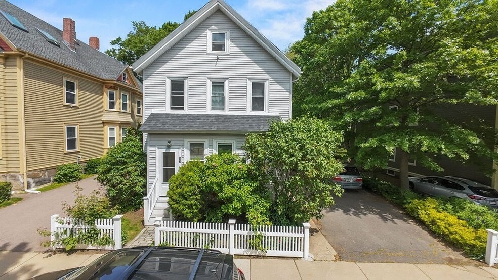 Primary Photo - 42 Carolina Ave