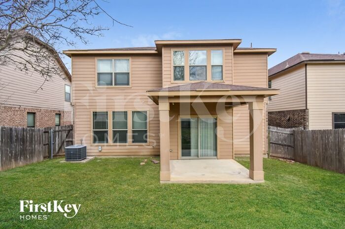 Building Photo - 927 Trilby