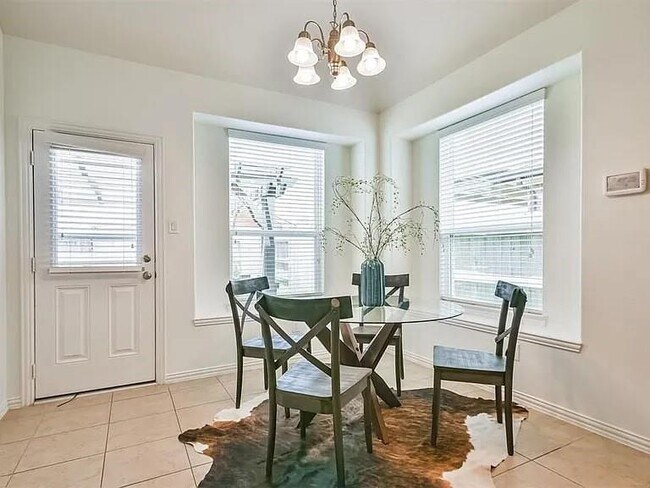 Building Photo - 2125 Sand Ridge Dr